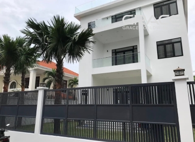 05 Bedrooms modern house villa with big garden & pool for rent in Compound -An Khanh-Ho Chi Minh